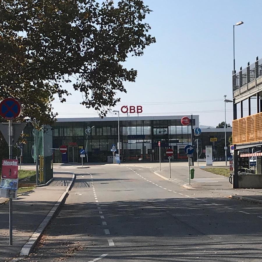 Lg Tiny Lägenhet Korneuburg Exteriör bild